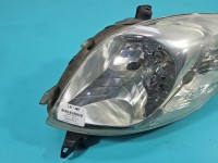 Reflektor prawy lampa przód Toyota Yaris II EUROPA