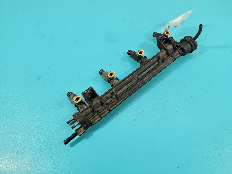 Wtryskiwacz Hyundai Santa Fe I 35310-38010, 9260930003 2.4 16V