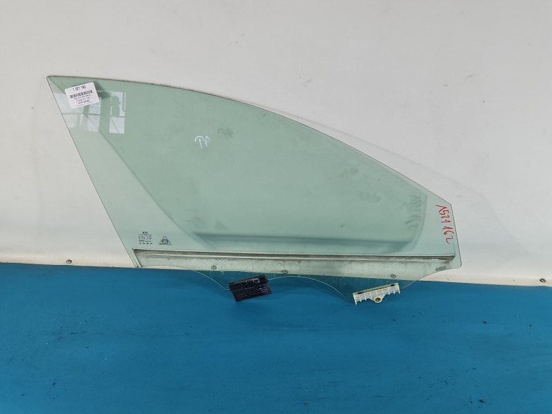 Szyba drzwi przód prawa Kia Stinger HB
