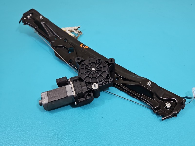 Podnośnik przód lewy Ford Ka Mk2 3d HB