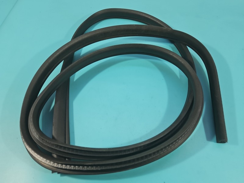 Uszczelka drzwi przód prawa Ford Kuga Mk1 08-13