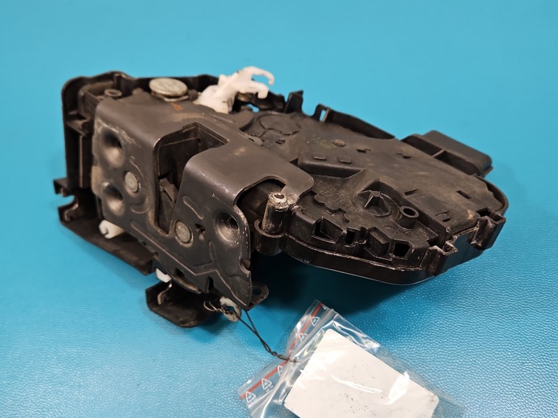 Zamek przód lewy 30753658 Volvo C30 EUROPA 10pin