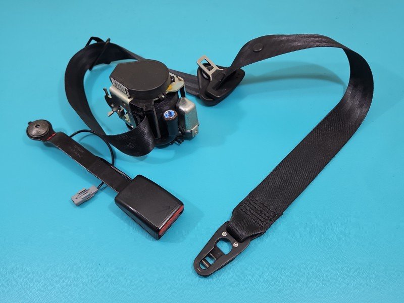 Pas bezpieczeństwa przód prawy pasażera Renault Clio IV 12-20