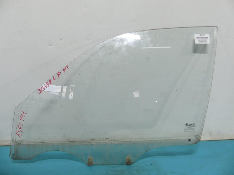 Szyba drzwi przód lewa Hyundai Accent II HB