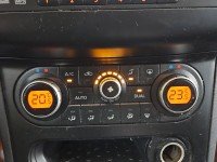 Konsola panel nawiewu Nissan Qashqai I J10 06-13 27500-BR45C