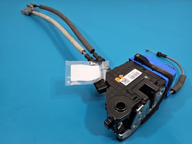 Zamek przód prawy 81320-F2010 Hyundai Elantra VI 15-20 EUROPA Hyundai, Europejska, 4pin