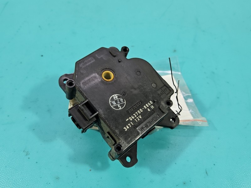 Silniczek nawiewu NAGRZEWNICY Toyota Land Cruiser 120 J120 063700-8860 EUROPA