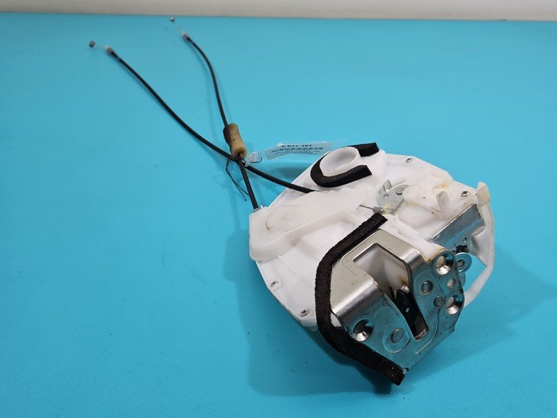 Zamek tył lewy 82302-61MA2 Suzuki Sx4 S-Cross 13-21 Suzuki, HB 5D 2pin