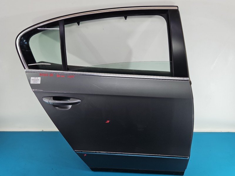 Drzwi tył prawe Vw Passat B6 sedan 4d szary LA7T