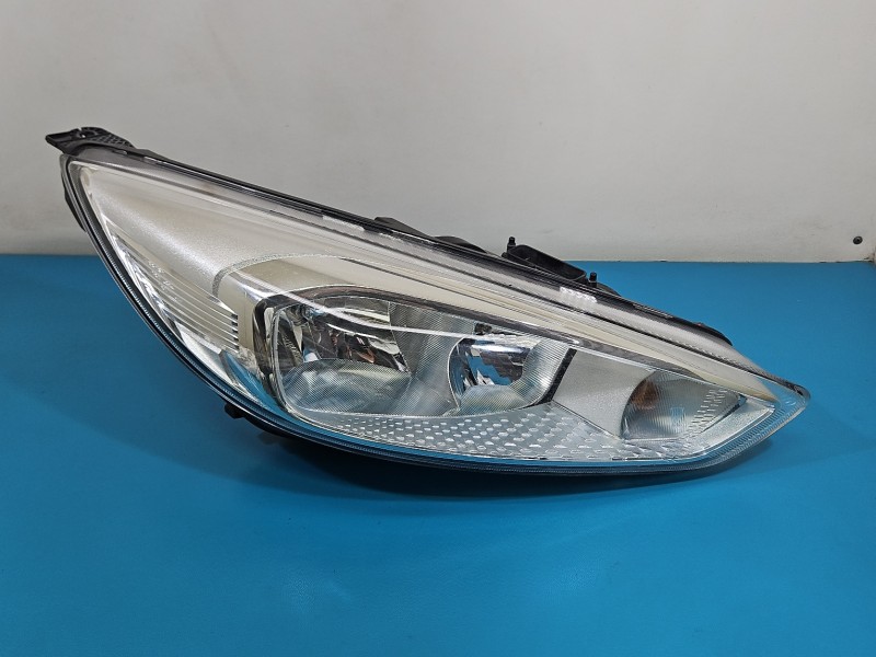 Reflektor prawy lampa przód Ford Focus Mk3 EUROPA