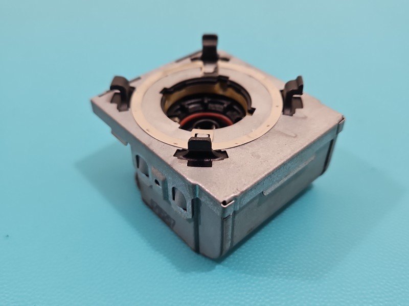 ŻARNIK STARTER ZAPŁONNIK CEWKA XENON 5DD008319-50Audi A8 D3