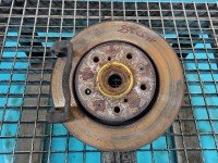 Zwrotnica lewa piasta przód 1.6 16V Suzuki Swift Mk6
