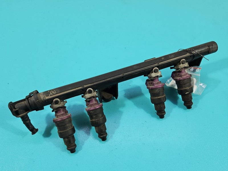 Wtryskiwacz Renault Clio II 873774, 7700114546 1.2 8V