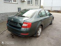 Szyba drzwi tył prawa Skoda Octavia III HB