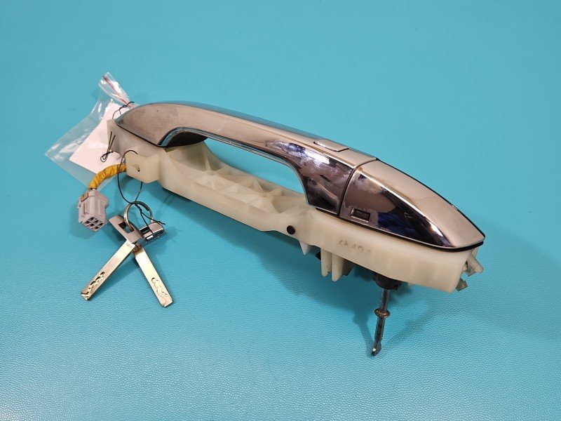 Klamka przód lewa zewnętrzna Kia Optima IV 15-20