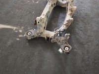 Tylna belka oś tył Bmw e90 2.0d (M47T) Tylna belka oś tył Bmw e90 2.0d (M47T)