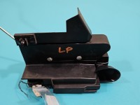 Zamek przód lewy 805035308RB Dacia Sandero III 20- EUROPA Producent części: Dacia, 2pin