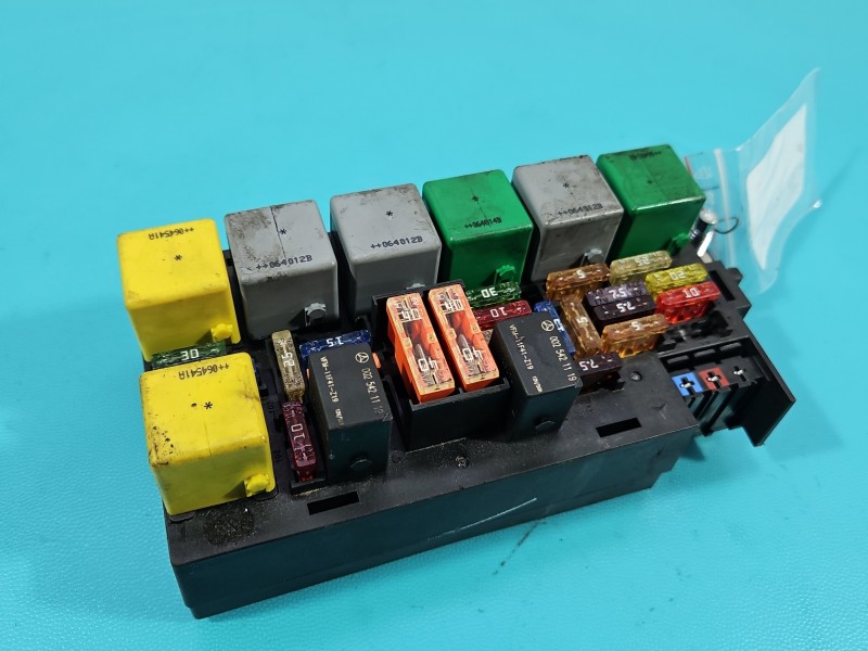 Skrzynka bezpieczników Mercedes ML W164 13532289, A1645400672