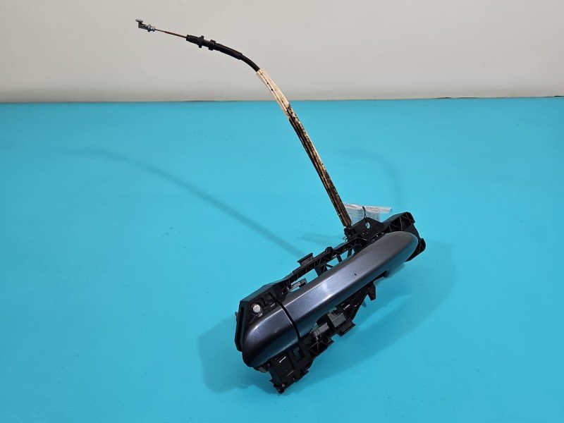 Klamka przód lewa zewnętrzna Vw Passat B7 3C0837885H