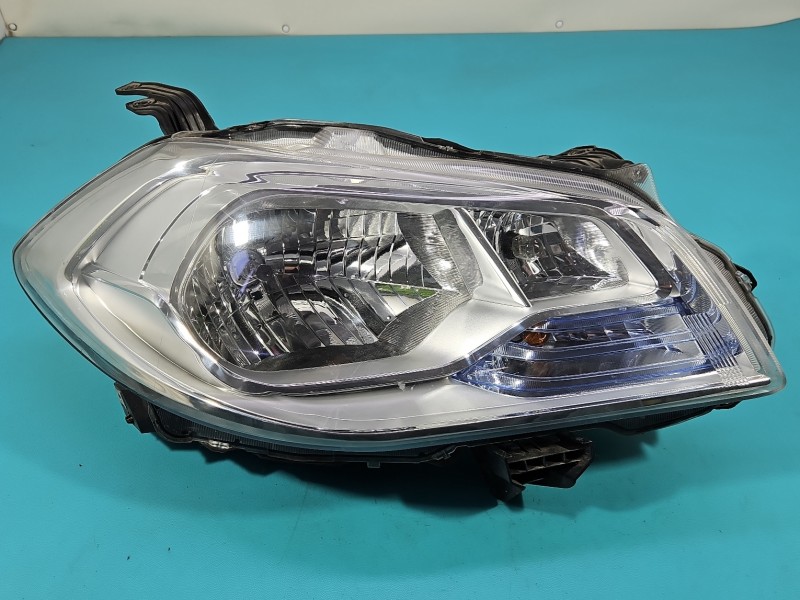 Reflektor prawy lampa przód Suzuki Sx4 S-Cross 13-21 EUROPA