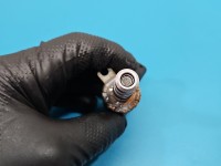 Audi A4 B9 Czujnik Ciśnienia oleju / 2-pin 04L906455B