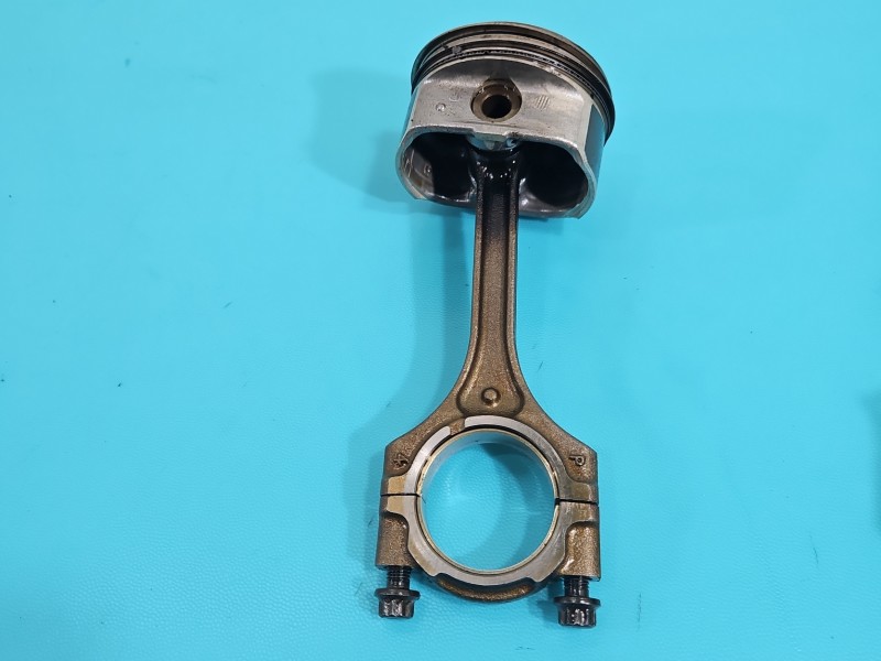 Tłok Hyundai I30 II 12-16 1.4 16V 100KM