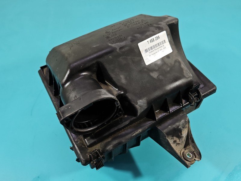 Obudowa filtra powietrza Vw Transporter T4 074129601, 074129607M 2.5 tdi Obudowa filtra powietrza Vw Transporter T4 074129601, 074129607M 2.5 tdi