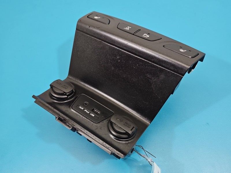 Przełącznik Hyundai, podgrzewania foteli, AUX USB Hyundai Ix35 09-13 93310-2Y200