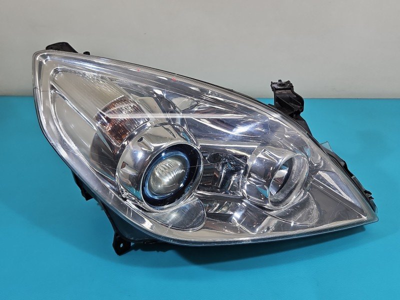 Reflektor prawy lampa przód Opel Signum EUROPA
