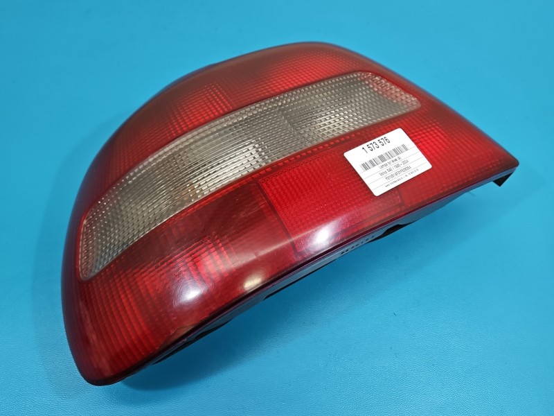 Lampa tył lewa Volvo S40 I V40 sedan EUROPA