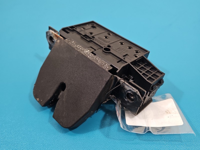 Zamek klapy tył 13185566 Opel Signum HB Producent części: OPEL, 4pin