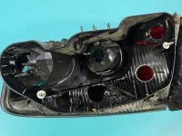 Lampa tył lewa Peugeot, Uszkodzone mocowanie wkładu, pęknięcie przy żarówce, valeo Peugeot 407 sedan