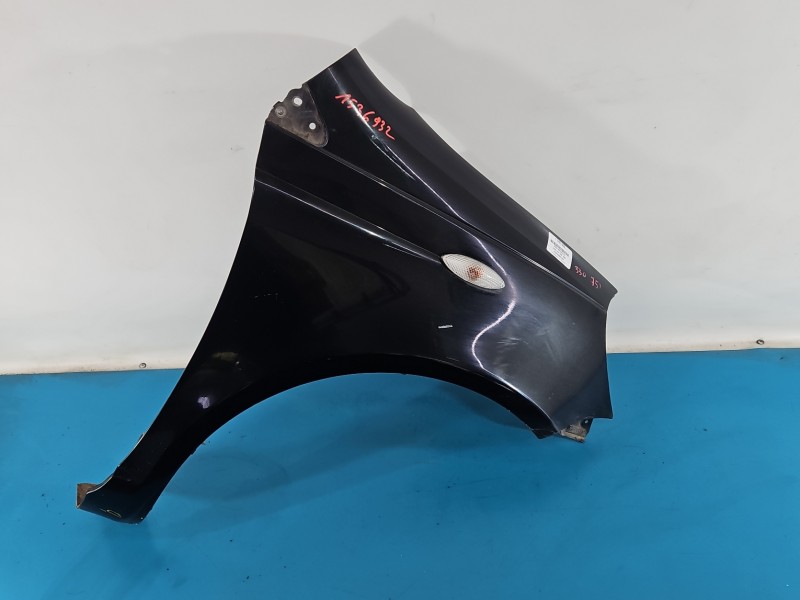 Błotnik przód prawy Toyota Yaris I