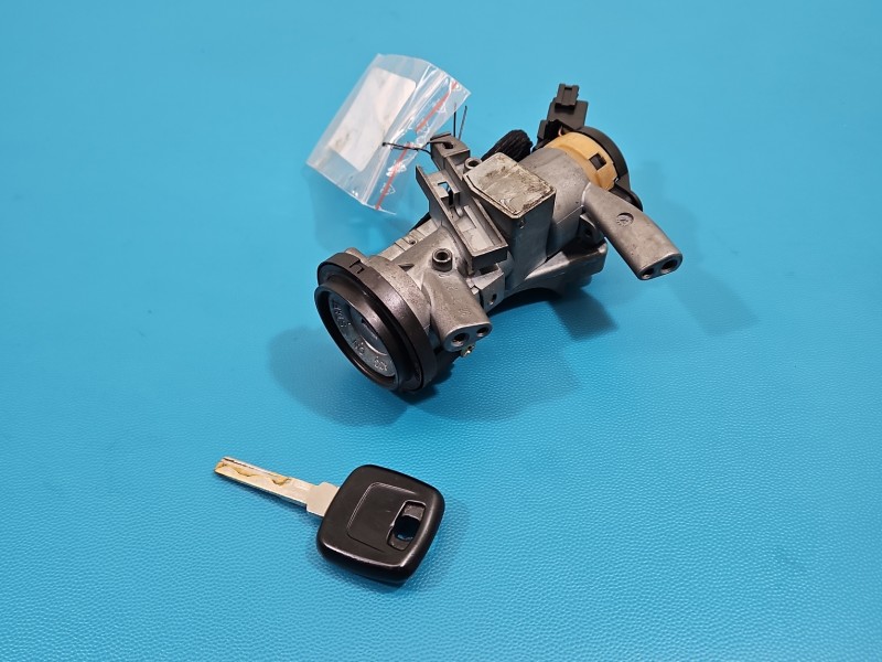 Stacyjka KLUCZYK WKŁADKA Mitsubishi Carisma