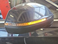 Lusterko prawe AUDI Q7 II 4M Europa / Lakier:LC5M / 15pin + kamera / Pęknięty kierunkowskaz / wkład lusterka ociera o...
