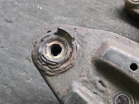 WÓZEK KOŁYSKA TRAWERS Sanki Belka silnika Mitsubishi Grandis 2.0 DID