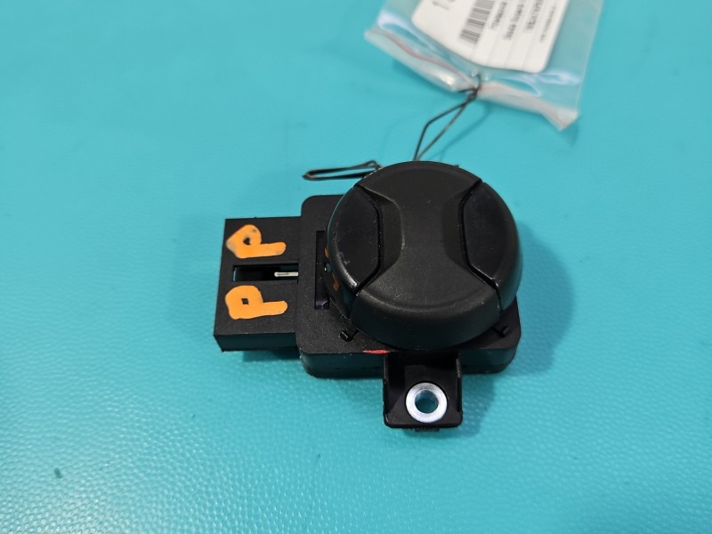 Przełącznik przód - prawa, Europejska, FOTELA PRZÓD PRAWY Skoda Superb III 5G0959777QWA, 5G0959777