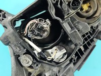 Reflektor prawy lampa przód Toyota Avensis II T25 EUROPA