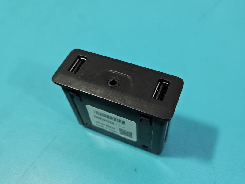 Gniazdo USB Renault Kadjar 280239732R