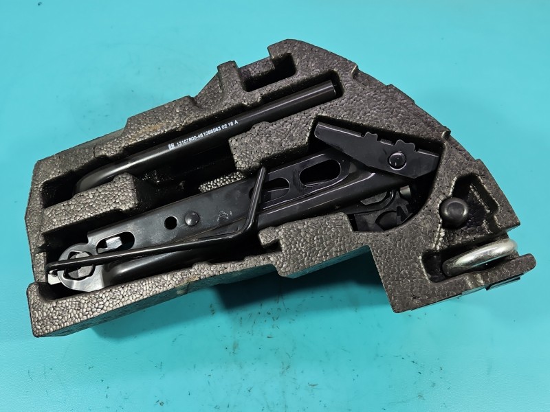 lewarek Podnośnik samochodowy trapezowy Opel Corsa E