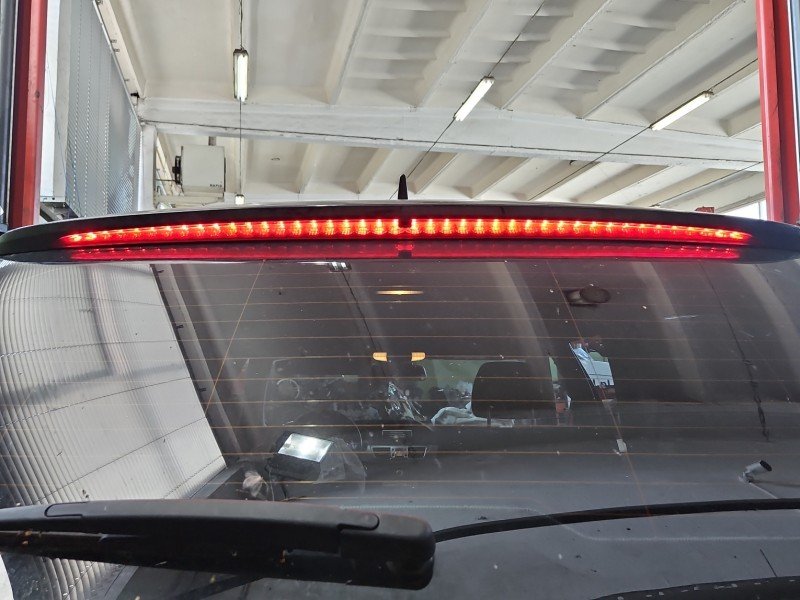 TRZECIE ŚWIATŁO STOP STOPU Mercedes W212 TRZECIE ŚWIATŁO STOP STOPU Mercedes W212