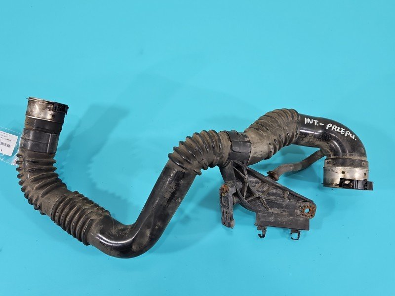 Rura przewód Nissan, intercooler- przepustnica Nissan X-trail III T32 13-21 H8200758731, A2C82297400, 223653394R 1.6 dci