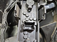 Lampa tył lewa Nissan Almera N16 HB HELLA 00-03 przed liftem hatchback Z LISTWĄ ŻARÓWKOWĄ EUROPA