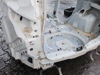 Pas tylny podłoga bagażnika Ford Escape III 12- wanna kombi ćwiartka