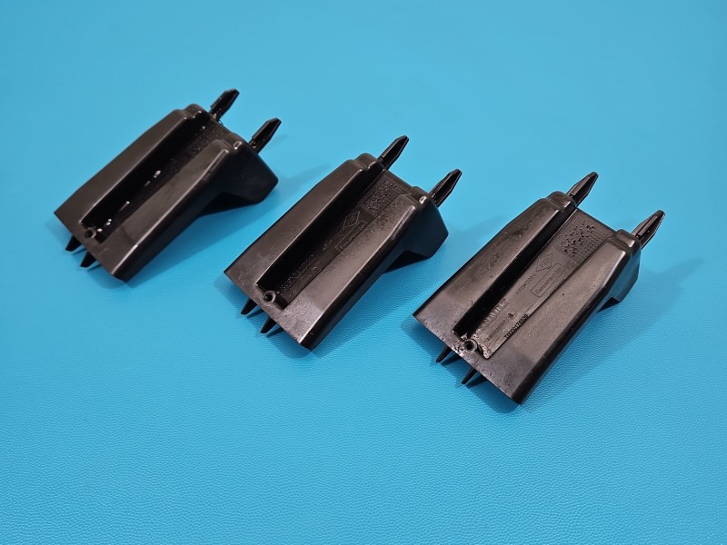 ŚLIZG ZDERZAKA Renault Kadjar