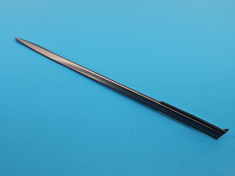 listwa nadwozia Kia Stinger 87860-J5000 Producent części: KIA, tył - prawa, SZYBY TYLNEJ PRAWA URWANY ZATRZASK