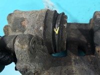 Zacisk przód lewy Citroen Berlingo II 1.6 hdi