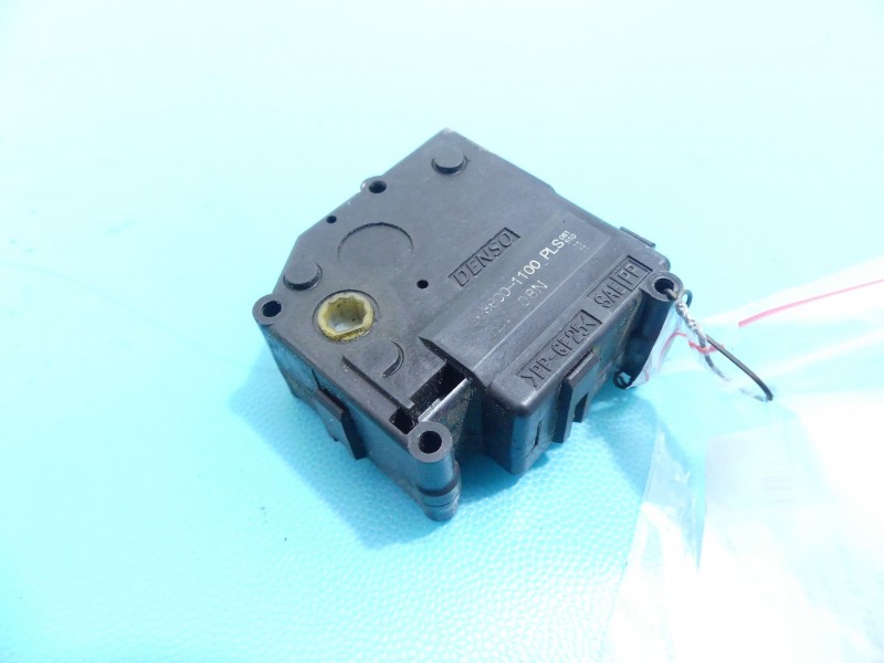 Silniczek nawiewu NAGRZEWNICY Toyota Land Cruiser J200 07- 063800-1100 EUROPA