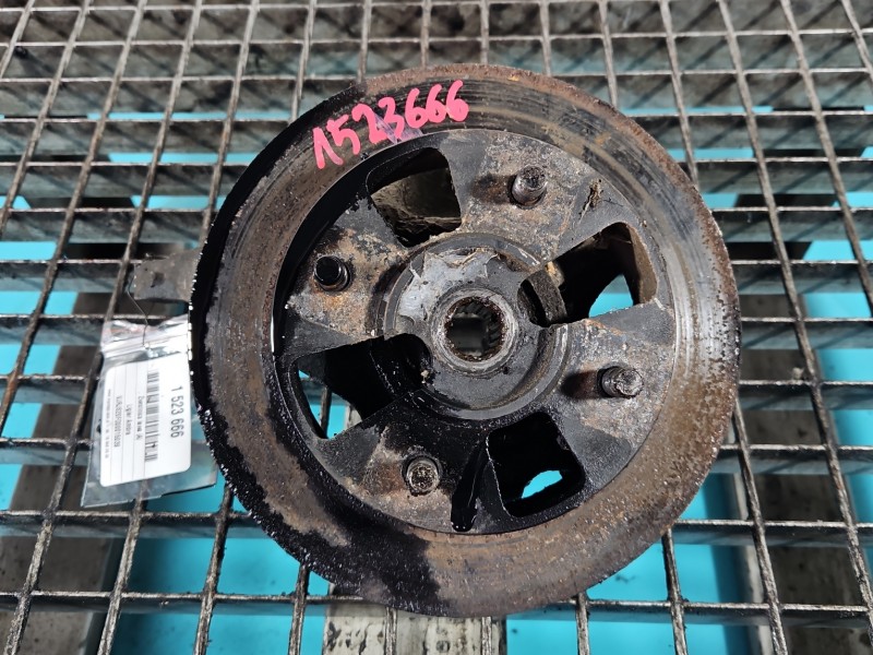 Zwrotnica lewa piasta przód 0.5d Ligier Ambra