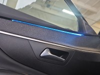 Tapicerka drzwi przód lewa boczek Peugeot 3008 II